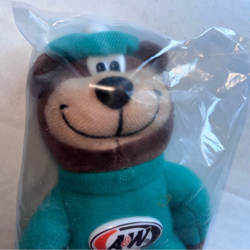 A&W Vintage AlphaKids Rooty Green Sweater Mini Plush Beanbag Toy New in Package‎